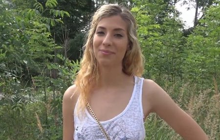 Дорого обошлось чтобы вставить хуй этой стройной блондинке.